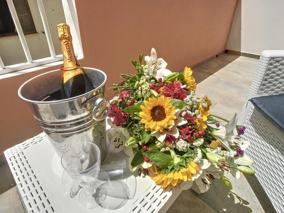 Il Bed And Breakfast Al Centro Castelsardo Exterior photo